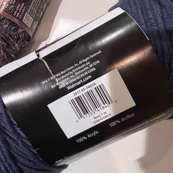 Yarn/crocheting items - Picture 10 of 10